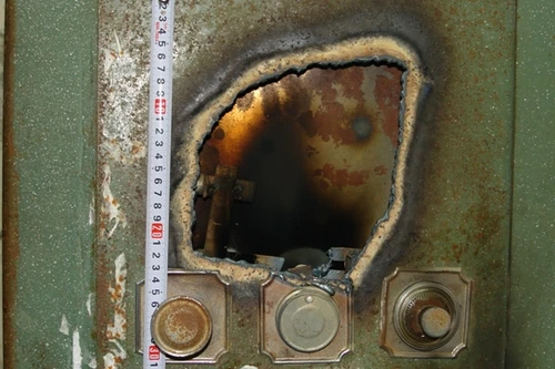 Cận cảnh két sắt bị phá trong trụ sở tập đoàn Thạch Bàn