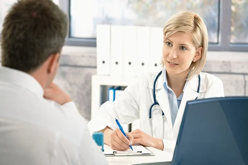 Khám định kỳ giúp phát hiện sớm ung thư đại tràng