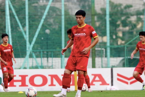 Tuyển thủ Việt Nam đặt mục tiêu sạch lưới trước Dortmund 