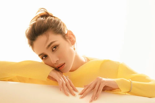 Siêu mẫu Võ Hoàng Yến nói về thời điểm kết hôn với bạn trai Việt kiều 