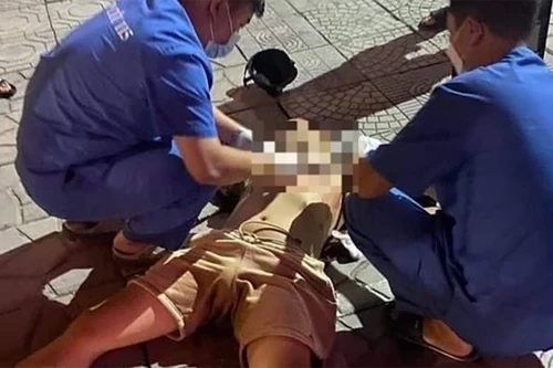 Vụ án mạng trên phố Láng Hạ: Lái xe taxi có bị xử lý về hành vi giết người và bắt giữ người trái pháp luật?