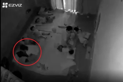 Từ vụ cô giáo trùm túi nilon vào đầu trẻ: Những kẻ bạo hành mang tên “cô giáo mầm non”