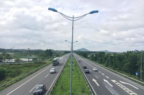 Đề nghị làm rõ việc đầu tư 27 km còn lại của cao tốc Bắc - Nam phía Đông