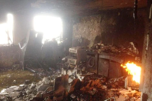 Những hình ảnh đau lòng đầu tiên bên trong "địa ngục" 27 tầng ở London 