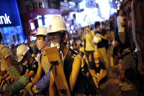 Hong Kong phản đối cáo buộc sự trợ giúp của “lực lượng bên ngoài“