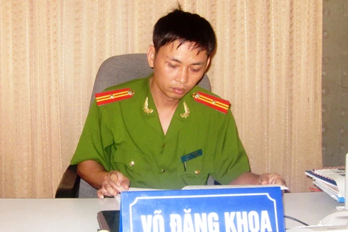 Thiếu tá Công an trả lại ví có 45 triệu đồng cho người đánh rơi