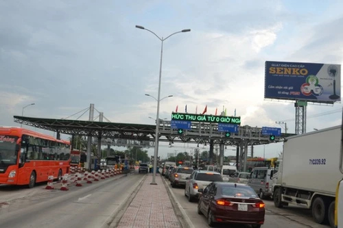 Đề nghị Bộ Giao thông rà soát các trạm BOT bị dân phản ứng