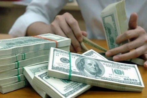 Việt Nam đối mặt nguy cơ chưa giàu đã già, lại nợ nần nhiều