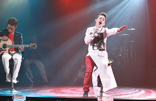 Tùng Dương “cháy hết mình” với “Mùa thu cho em”