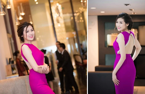 Á hậu Tú Anh "kín trước hở sau" khoe nhan sắc ngọt ngào