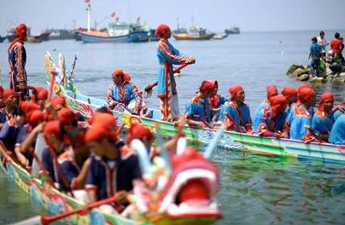 Lần đầu tiên tái hiện Lễ khao lề thế lính Hoàng Sa tại Hà Nội