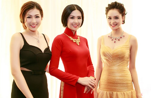 Hoa hậu Ngọc Hân hội ngộ Á hậu Tú Anh, Hoàng Anh