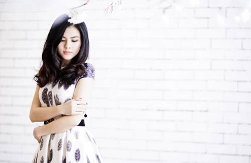 Nữ diễn viên “Scandal” Vân Trang khoe ảnh đài các