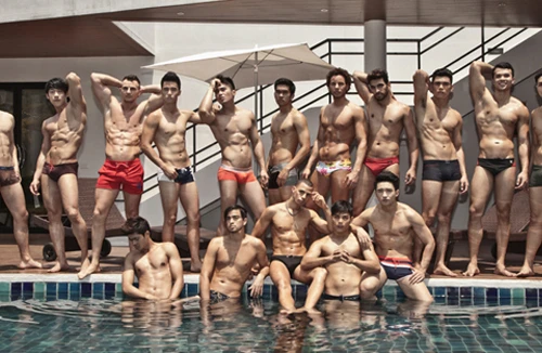 Thí sinh Mister Globol khoe hình thể đẹp