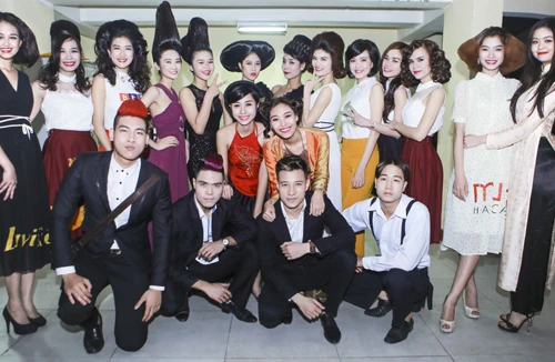 Dàn mẫu trẻ Venus đẹp lạ với thời trang tóc ấn tượng