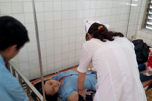 Gần 90 công nhân bị ngộ độc nghi do ăn bún riêu đã xuất viện