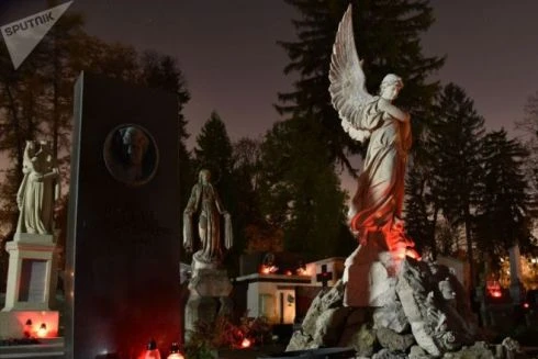 [ẢNH] Cảnh ma mị thu hút khách du lịch của những nghĩa trang cổ trên thế giới