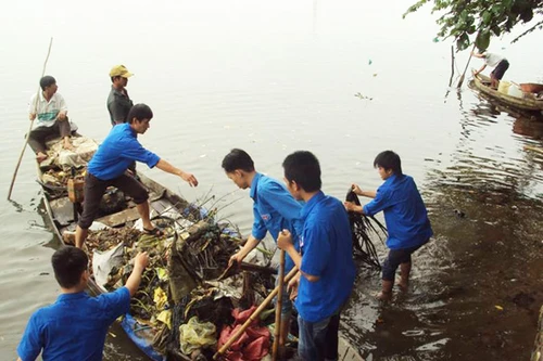 Lãnh đạo Hà Nội sẽ tham gia dọn vệ sinh sông Tô Lịch