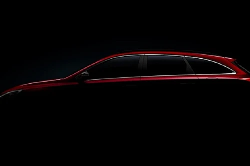 Hyundai tung ảnh teaser đầy bí ẩn của i30 wagon 2017