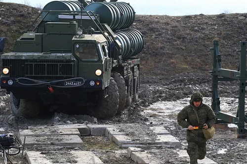 Tổng thống Putin ra lệnh không quân Nga tập trận bất ngờ