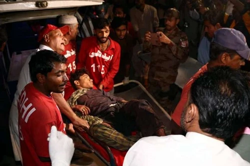 IS đánh bom liều chết tại Pakistan, ít nhất 30 người thiệt mạng