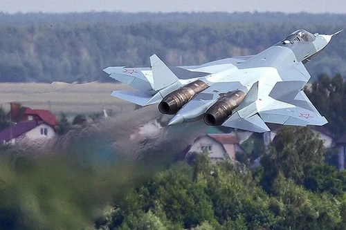 Tiêm kích T-50 sẽ bay thử bằng động cơ mới vào cuối năm 2017