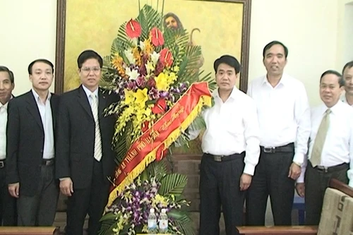 GĐ CATP Hà Nội chúc mừng Hội thánh Tin lành VN, miền Bắc