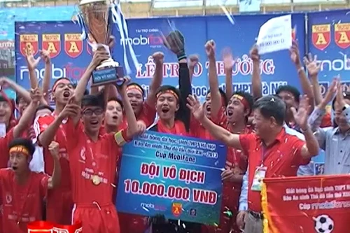 Chung kết giải bóng dá học sinh PTTH