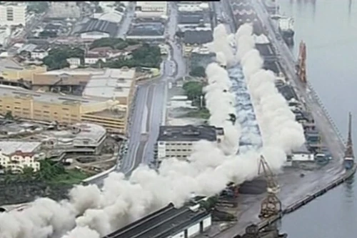 Brazil: Nổ mìn để làm đường ngay giữa thành phố