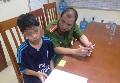 Hơn 4 tiếng đồng hồ "đấu trí" với cậu bé…thích bỏ nhà