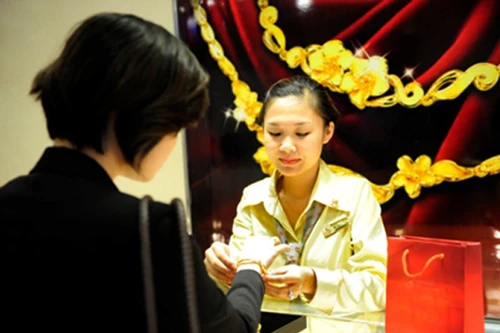 Giá vàng ngày 20-10: Giảm gần 150.000 đồng - đánh mất mốc 34 triệu đồng/lượng