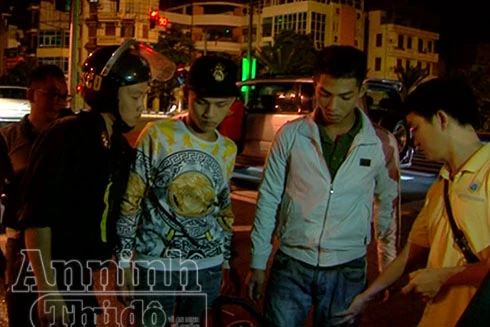 Công an Hà Nội đồng loạt ra quân, tổng kiểm tra, kiểm soát hành chính ban đêm để phòng ngừa, trấn áp tội phạm