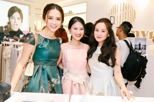 Dàn sao Việt xúng xính trảy hội cùng thời trang Phương My
