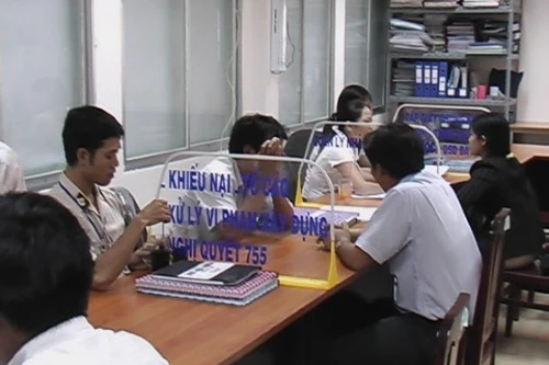 Gia tăng số vụ công dân khiếu kiện kéo lên trụ sở trung ương có thái độ quá khích