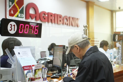 Agribank tăng lãi suất tiền gửi VND