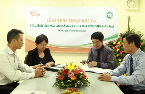 Hợp tác điều trị chuyên khoa mắt