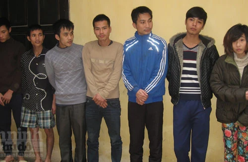 "Nữ quái" chợ Long Biên thu phục 6 gã đàn ông dưới trướng