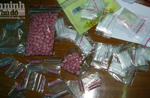 Vào lờ đờ… ra phởn phơ, sung sướng