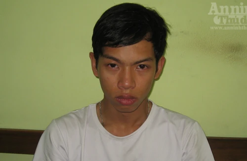 Nam sinh suýt lấy mạng “xe ôm” ở bãi giữa sông Hồng 