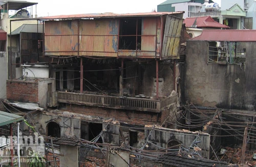 Vụ cháy quán Quê vẫn chưa hết "nóng"