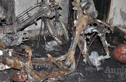 Cận cảnh Honda Spacy cháy rụi