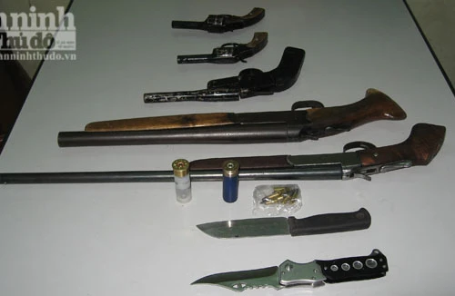 Bảo kê sới bạc “nói chuyện” bằng súng 