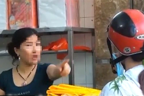 Bán hàng xúc phạm, chửi bới khách có thể bị thu hồi giấy phép