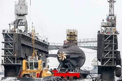 Tàu ngầm 186 - Đà Nẵng khởi hành về Việt Nam