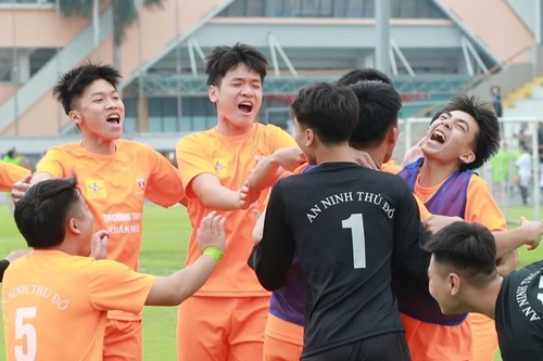 Thắng luân lưu Vinschool OP, trường Xuân Mai thẳng tiến vòng 1/8