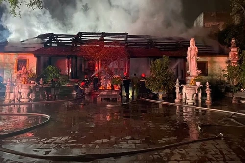 Yêu cầu có ngay biện pháp bảo vệ di tích, đánh giá mức độ thiệt hại sau vụ cháy chùa Vẽ tỉnh Bắc Giang