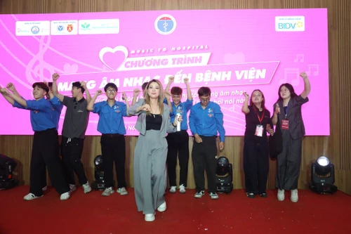 Âm nhạc hoà nhịp yêu thương tại Bệnh viện Đa khoa tỉnh Bắc Ninh