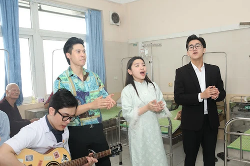 Chào mừng ngày Quốc tế Thiếu nhi tại Viện Huyết học Truyền máu Trung ương