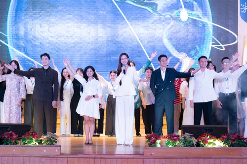 Hoa hậu Bảo Ngọc cùng chuyên gia đối thoại về trao quyền cho thanh niên hành động vì khí hậu