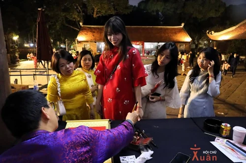 Văn Miếu Quốc Tử Giám đón gần 70 nghìn lượt khách trong những ngày đầu Xuân năm mới